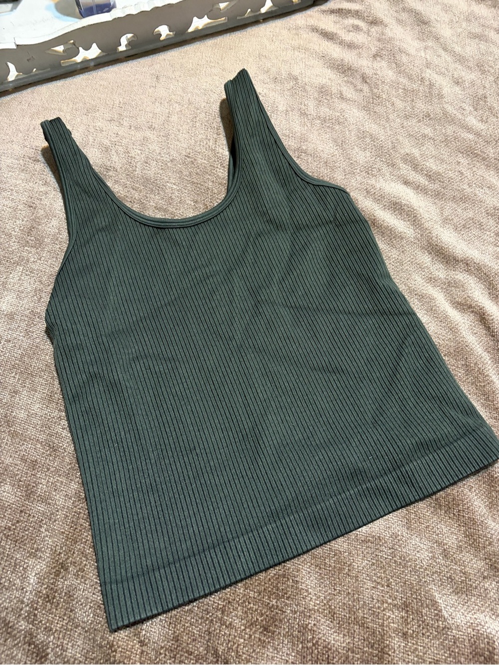 Ribbed Scoop Neck Tank Top - Dark Green, Size Small